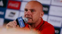 Duel Pelatih Bali United Vs PSIM: Sama-Sama Belanda, Beda Nasib